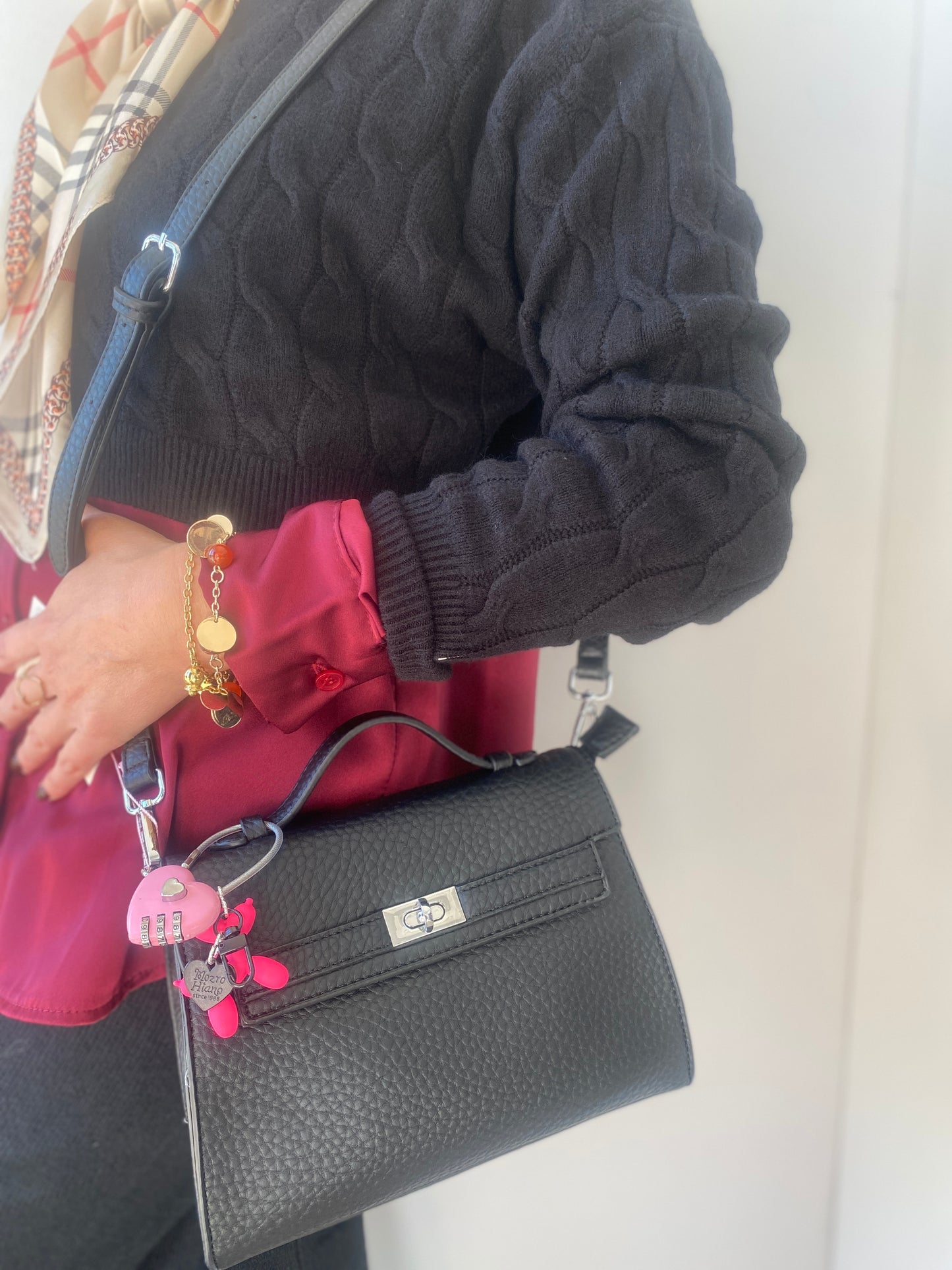 Borsa simil Hermes con charms