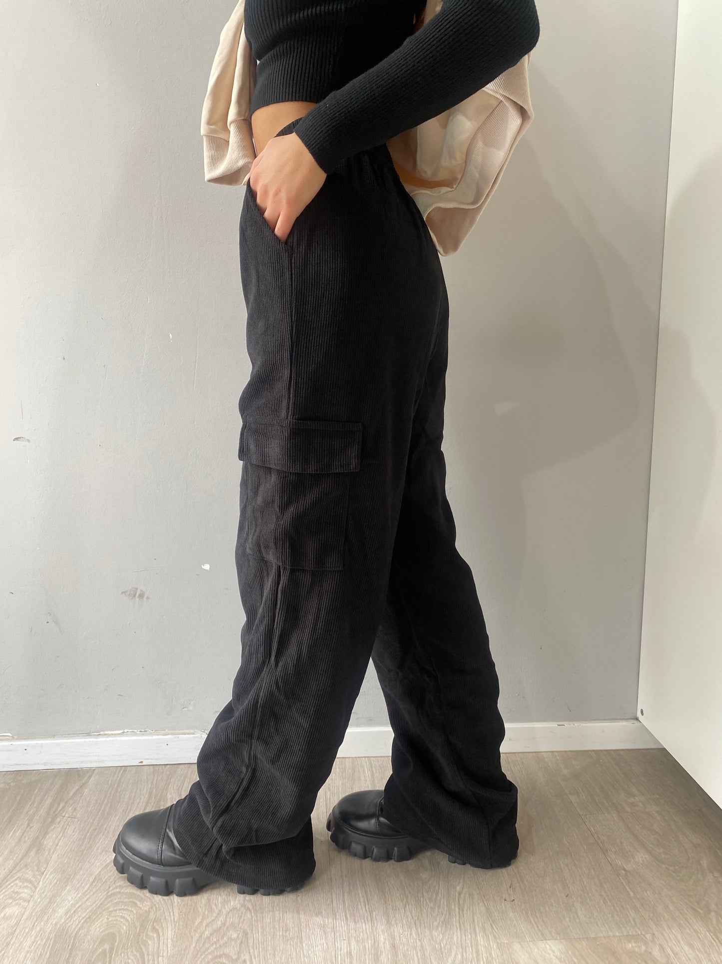 Pantalone cargo scamosciato