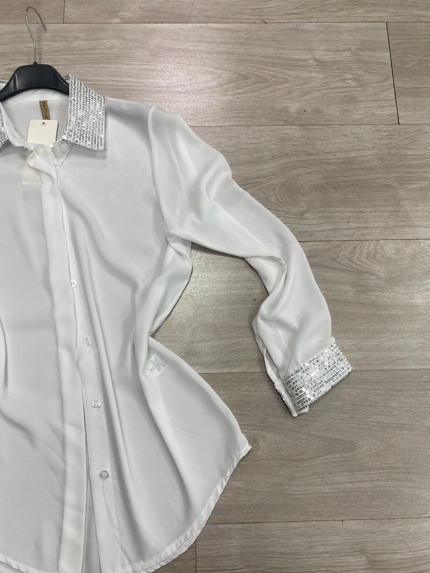 Camicia con colletto luminoso